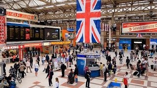 A Walk Through The London Victoria Station London England [upl. by Zwart]